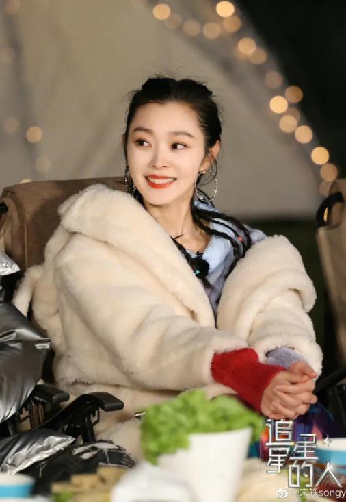 娱乐圈吃瓜白敬亭宋轶,甜蜜互动引热议